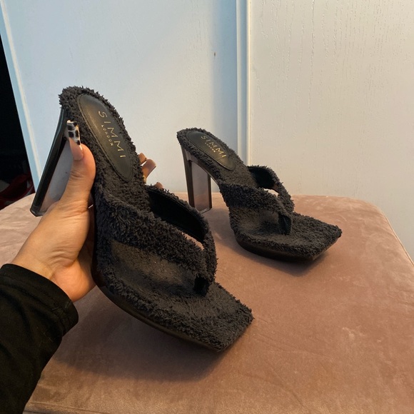 Faux fur Simmi heels still have box 
Worn once , don’t like how it fits on me - Picture 2 of 4